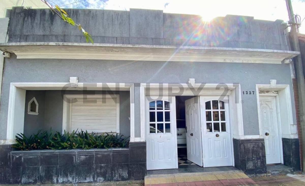 Calle 36 e/ 21 y 22 | casa en venta de 4 dormitorios — foto 1
