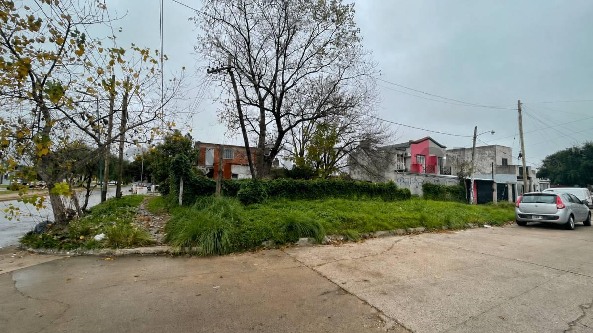 Lote/terreno en venta 526 esquina 30 — foto 1