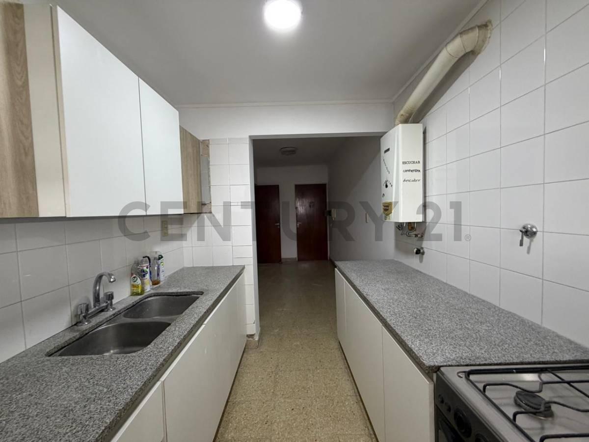 DEPARTAMENTO EN ALQUILER EN LA PLATA DE 3 DORMITORIOS — foto 1