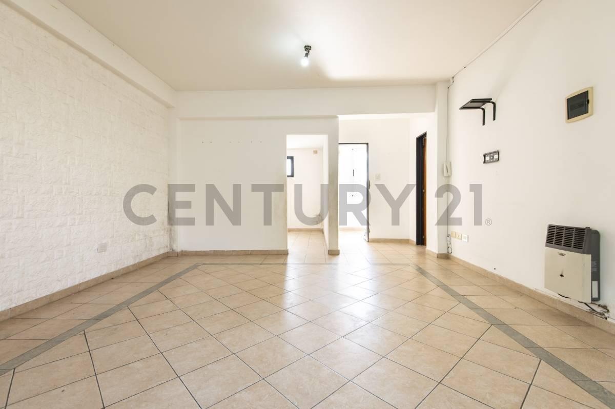 Departamento en venta en La Plata tipo dúplex de 2 dormitorios con terraza privada — foto 1