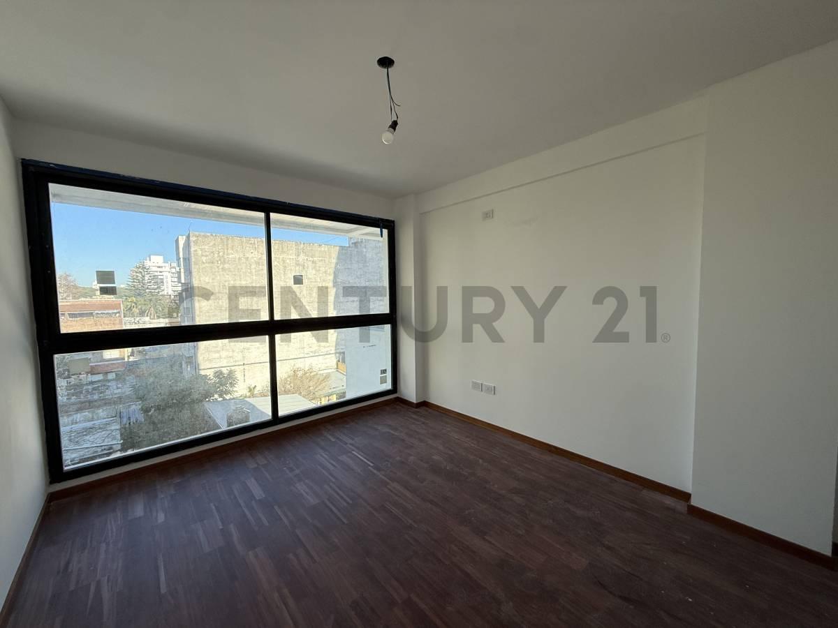 CALLE 3 E/ 61 Y 62 DPTO A ESTRENAR 1 DORMITORIO + COCHERA — foto 1