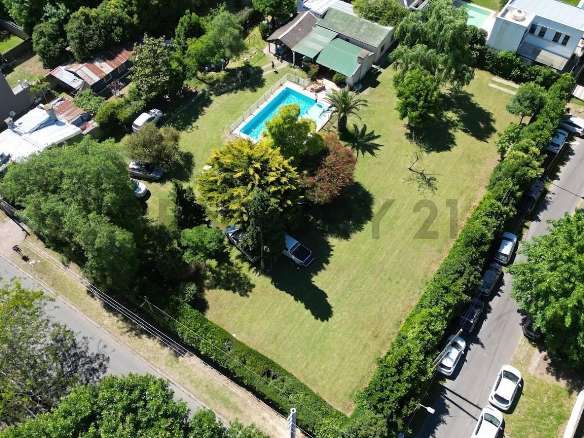 Gran lote de 2.349 m² en esquina sobre calle 28 Ideal desarrollo — foto 1