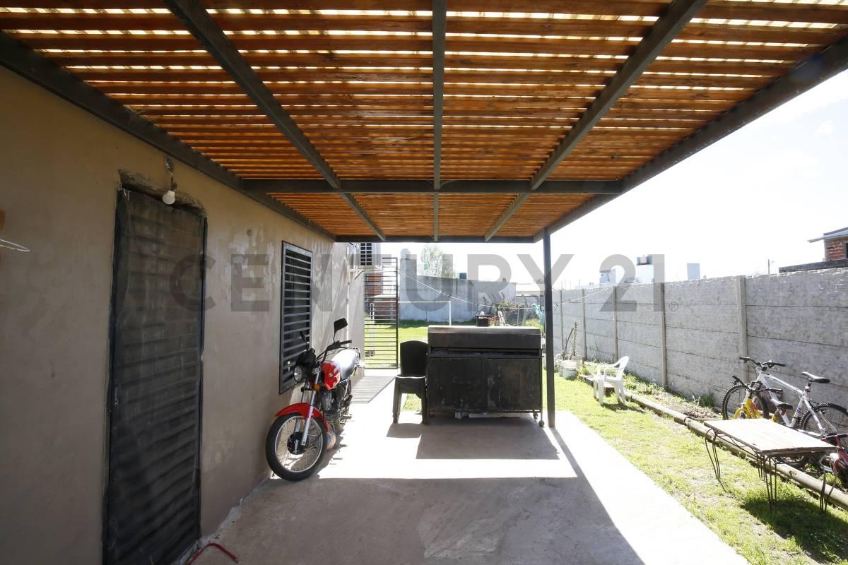 Casa en Alquiler La Plata (dos dormitorios) — foto 1