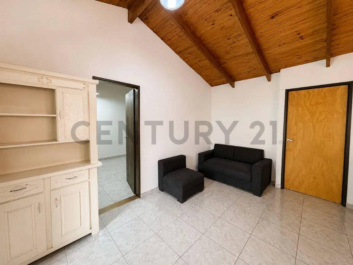 CASA EN VENTA EN VILLA ELISA DE DOS DORMITORIOS Y PARQUE — foto 1
