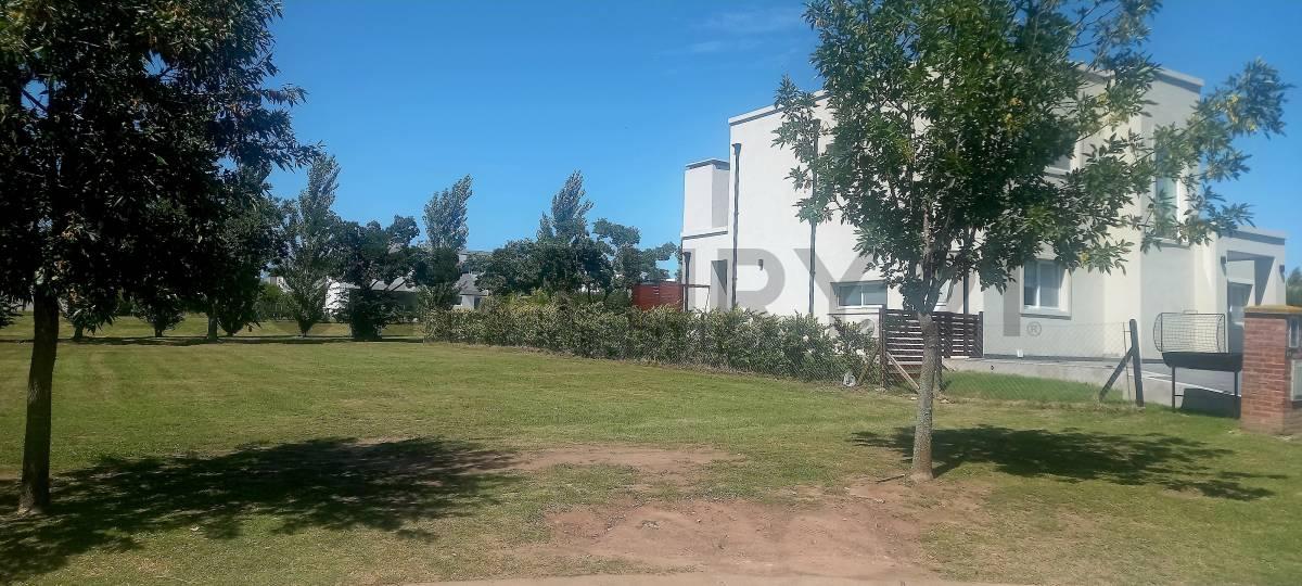 Venta Lote en cul de sac Barrio Santa Guadalupe - Pilar del Este. ULTIMOS LOTES!! — foto 1