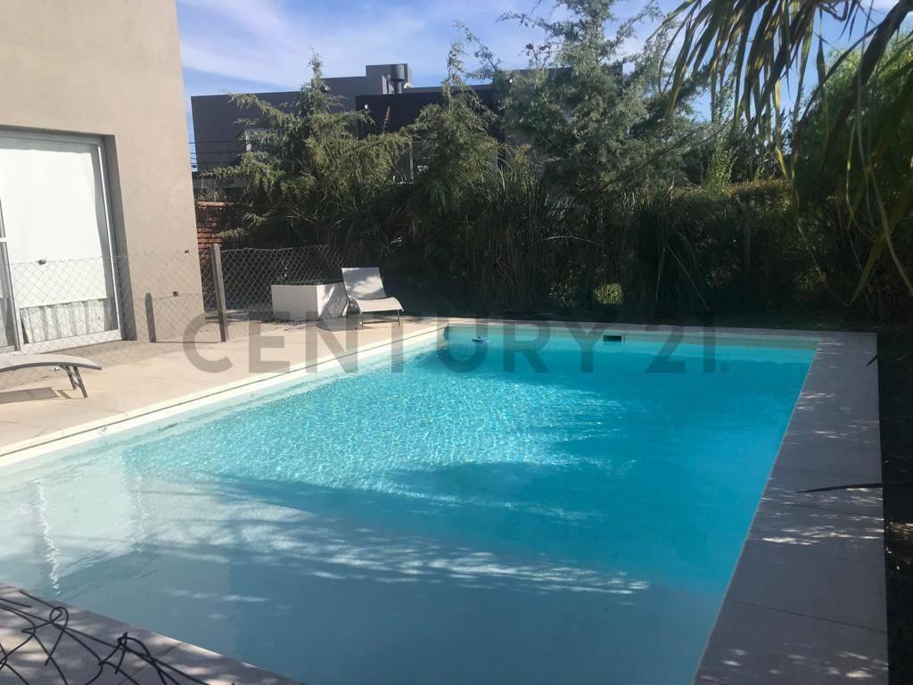 CASA 4 AMBIENTES Y PISCINA. B. BARBARITA TIGRE — foto 1