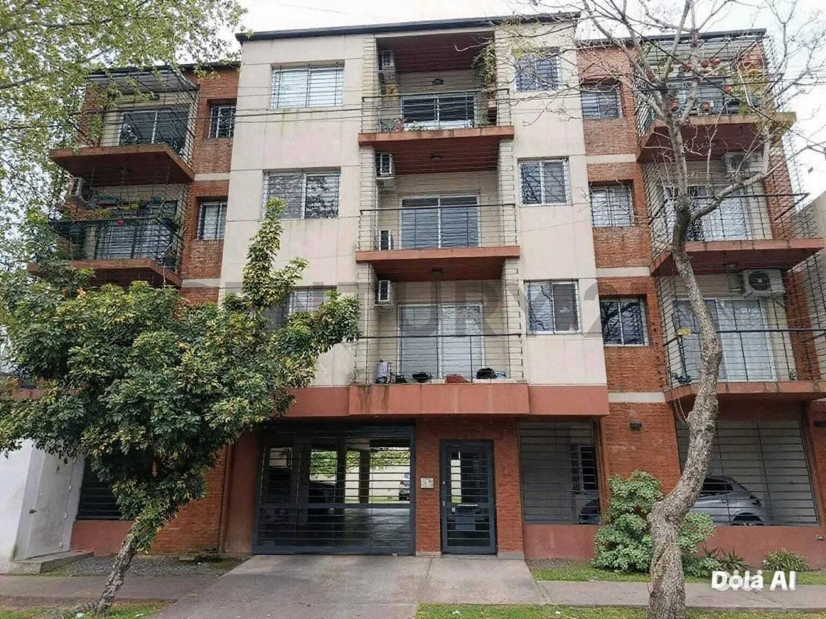 VENTA DEPARTAMENTO 2 AMBIENTES COCHERA BERNAL — foto 1