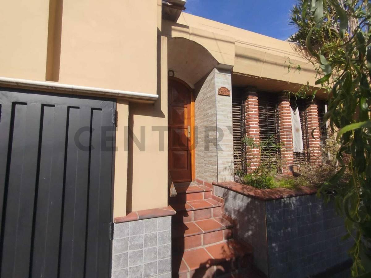 VENTA Casa 5 ambientes en Haedo Norte! (Apto Profesional) — foto 1