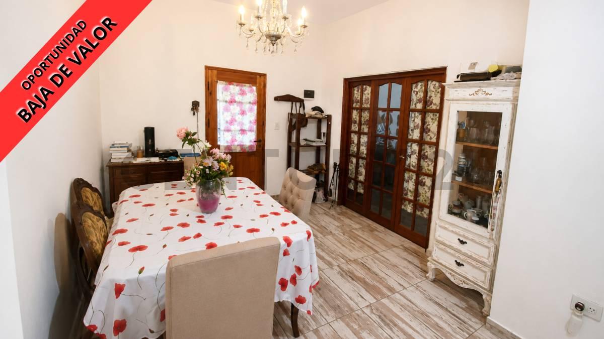 VENTA CASA 4 AMBIENTES, DOBLE PATIO Y GARAGE, EN CASEROS — foto 1