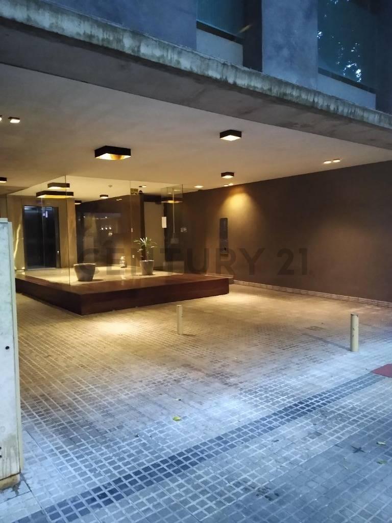 Departamento de dos dormitorios en venta en La Plata casco. Departamento al frente en inmejo... — foto 1