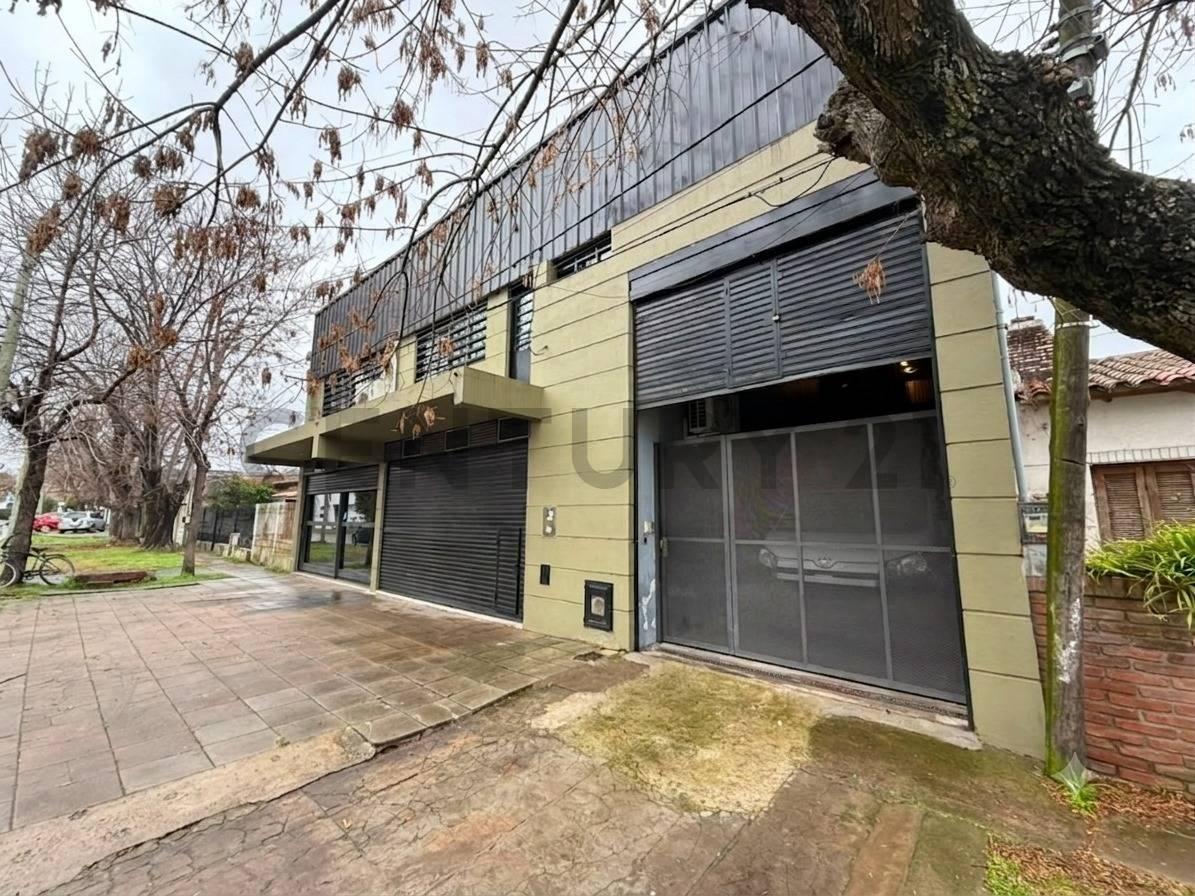 EXCELENTE INMUEBLE INDUSTRIAL Y COMERCIAL DE 669M² EN UBICACIÓN ESTRATÉGICA | TOLOSA — foto 1