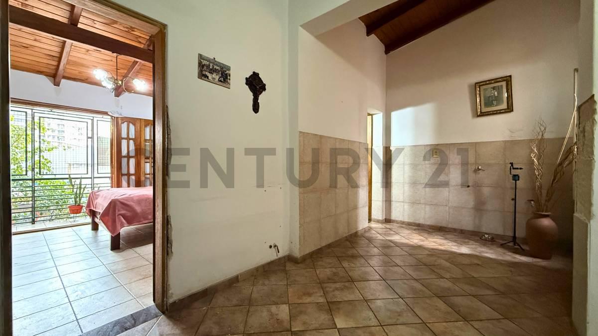 Venta Casa de 2 Dormitorios con local comercial en Centro, Rosario — foto 1