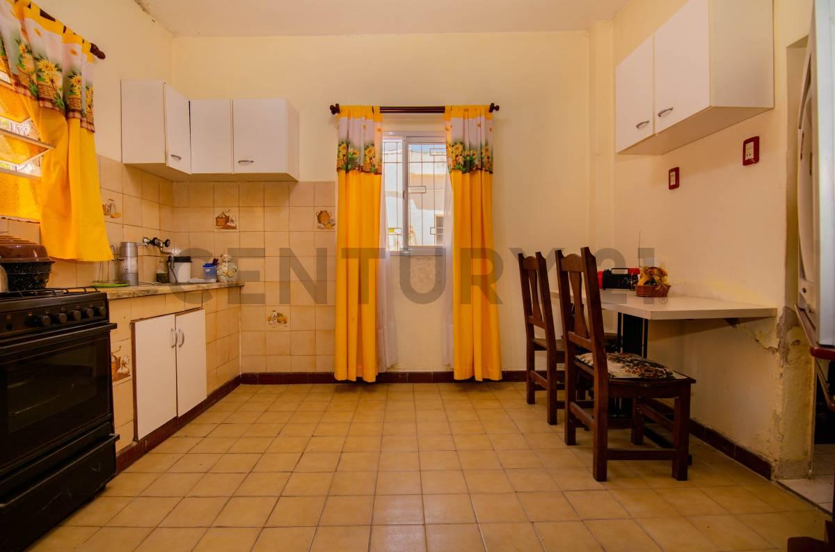 Venta 2 Casas internas independientes con cochera en Las Delicias, Rosario — foto 1