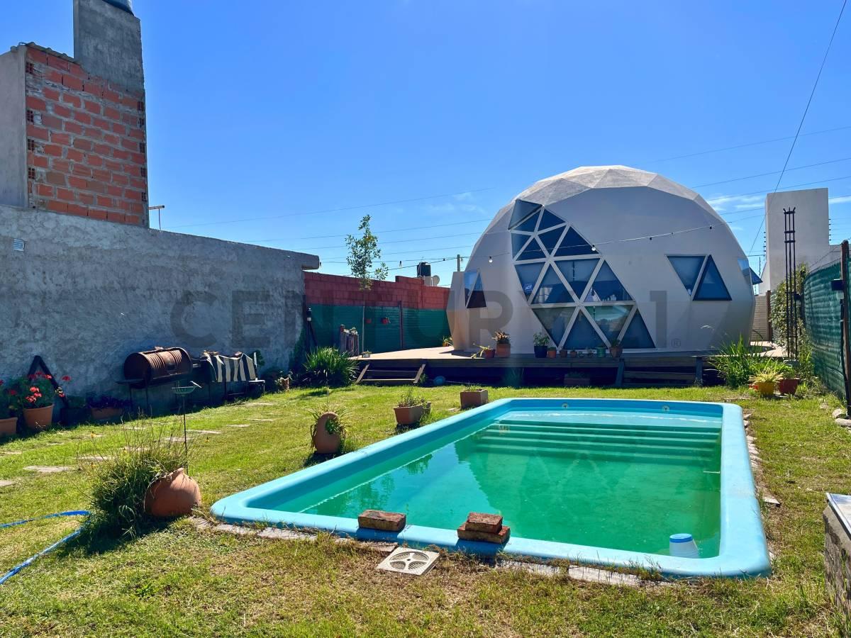 Venta Domo con pileta y jardín en Capitán Bermúdez — foto 1