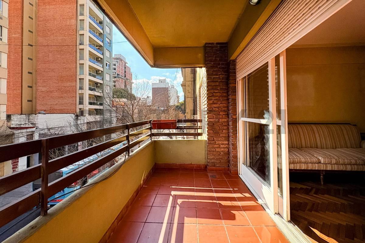 Venta Departamento de 3 Dormitorios con balcón al frente y cochera en Abasto, Rosario — foto 1