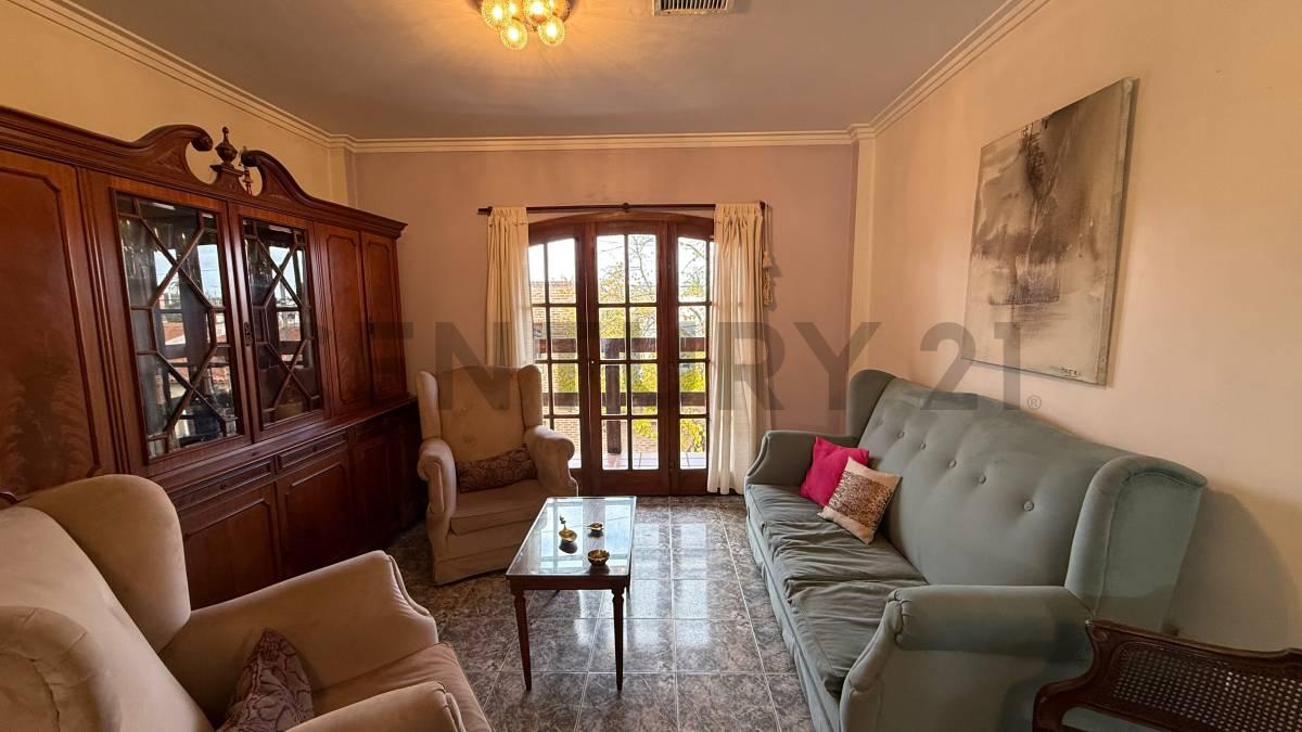 CASA EN PH DE 3 DORMITORIOS Y PATIO EN VENTA; RINGUELET — foto 1