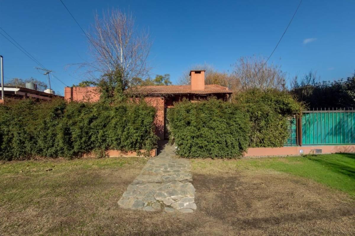 CASA EN VENTA 3 DORMITORIOS EN VILLA ELISA — foto 1