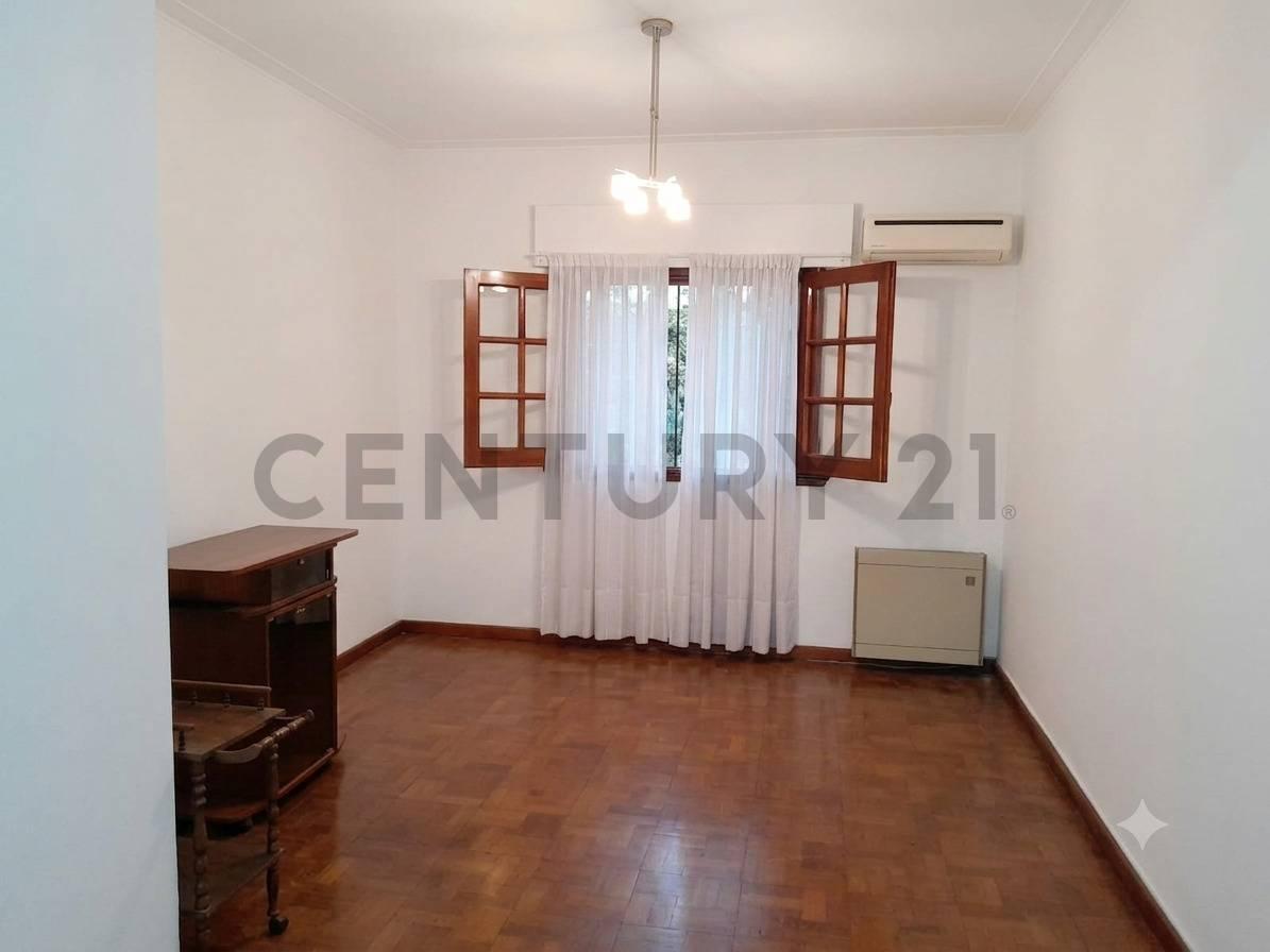 PH / Departamento de Época de 1 dormitorio / 2 en Diagonal 93 — foto 1