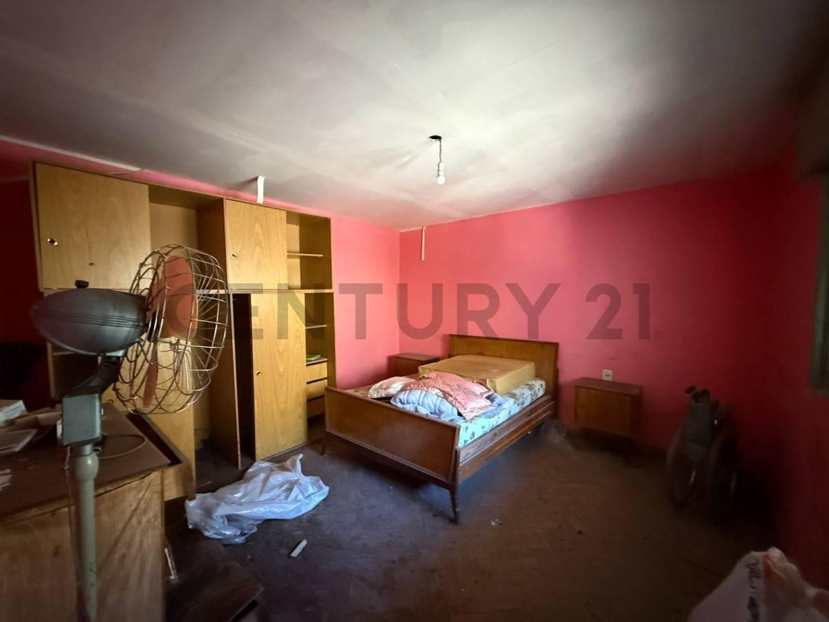 Lote con Construcción a Demoler o Reciclar — foto 1