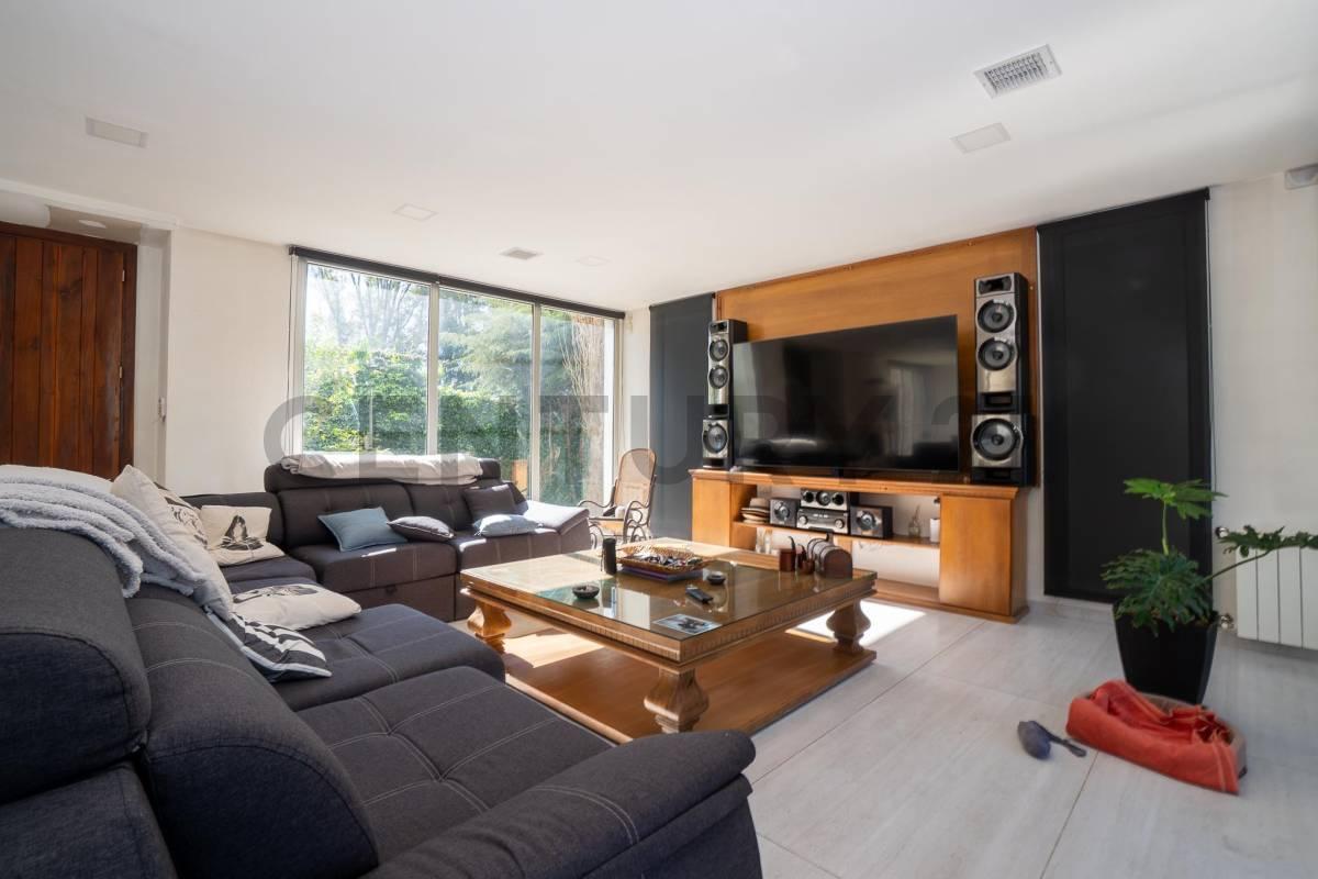 Casa en venta en Don Carlos | 4 dormitorios — foto 1