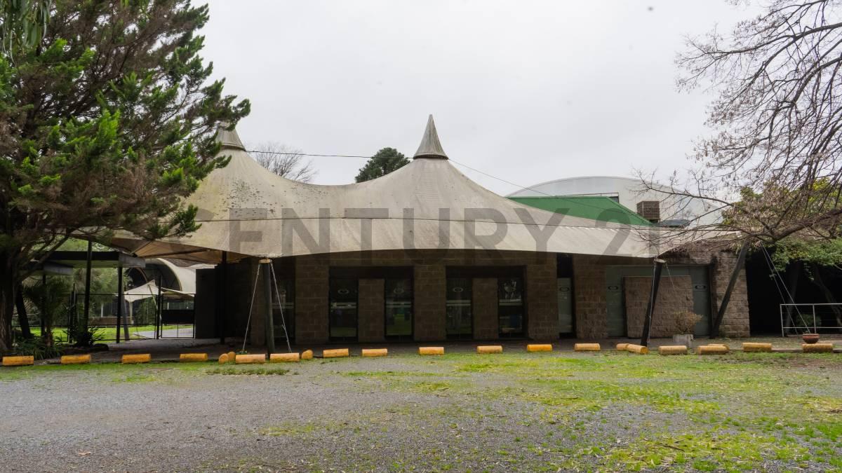 Importante predio comercial e industrial de 33.731 m2 | Quilmes Oeste — foto 1