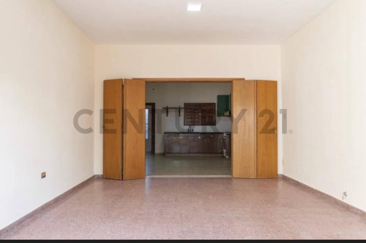 Casa al frente de 2 dormitorios + casa interna — foto 1