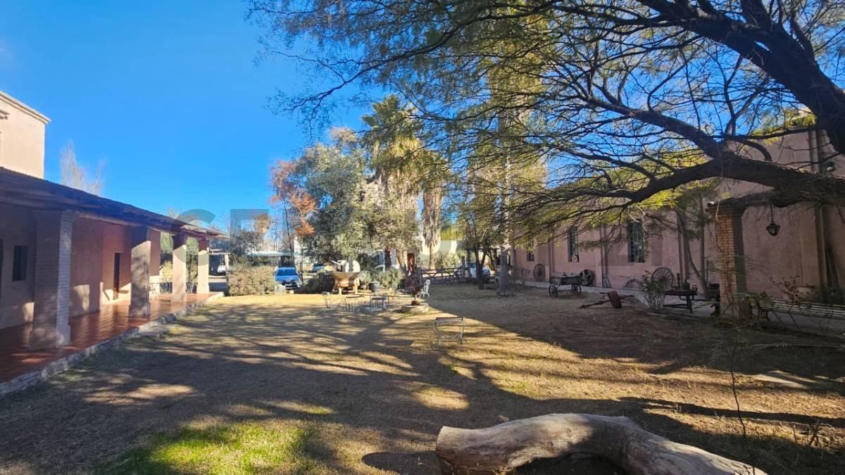 Century 21 Inmoandes SAS ofrece la VENTA de COMPLEJO TURISTICO con desarrollo productivo. — foto 1