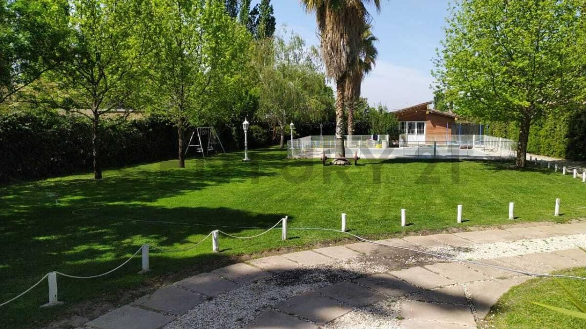 CASA EN VENTA · Vistalba — foto 1