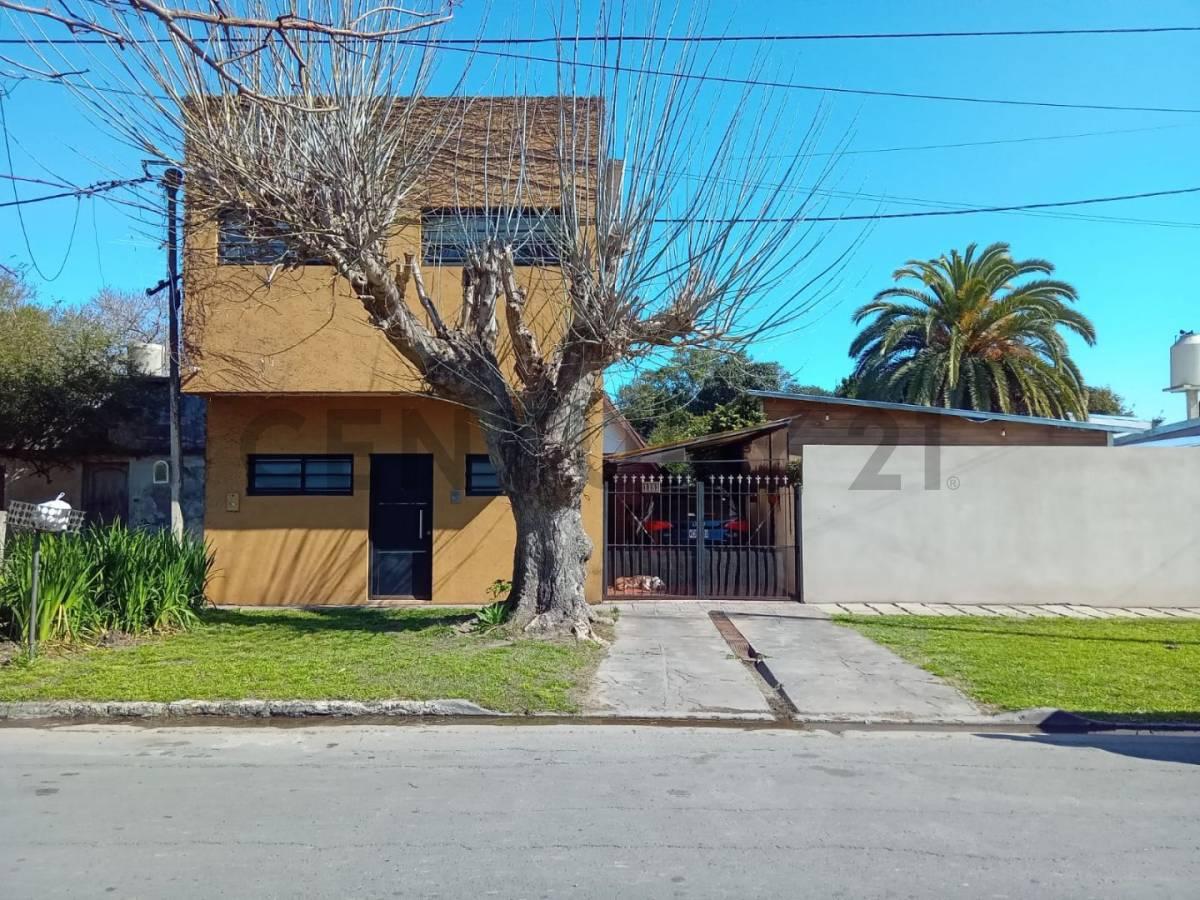 VENTA CASA Y DUPLEX EN LA PLATA — foto 1