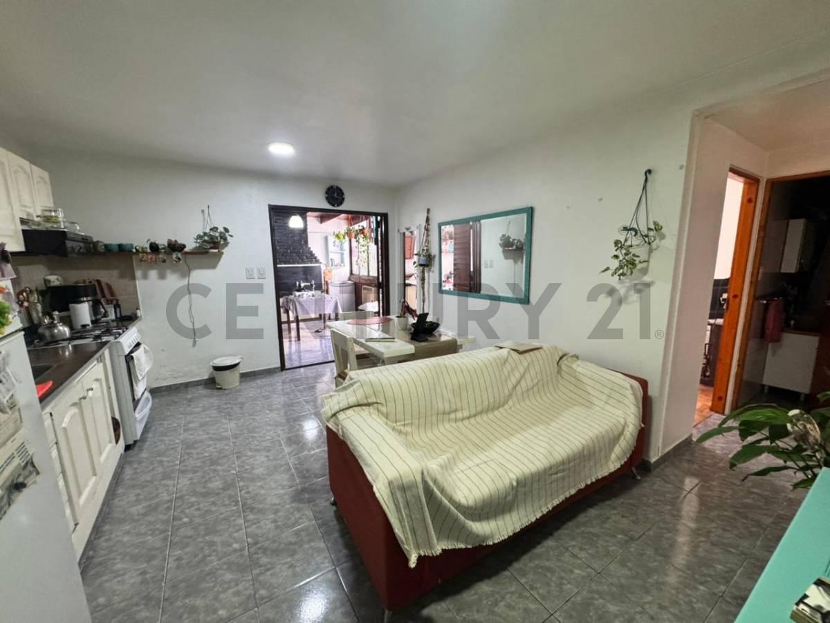22 E/ 32 Y 33 - PH DE UN DORMITORIO EN VENTA — foto 1