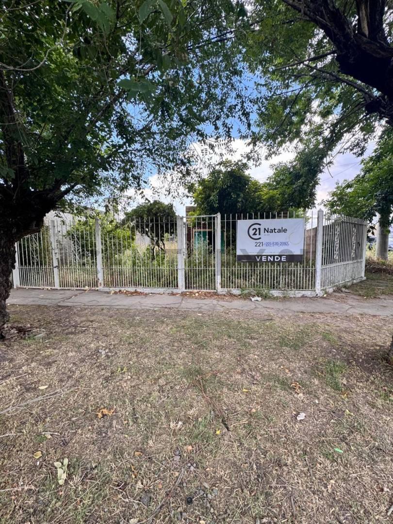 Av. 66 y 163 - LOTE EN VENTA CON CASA A REFACCIONAR — foto 1