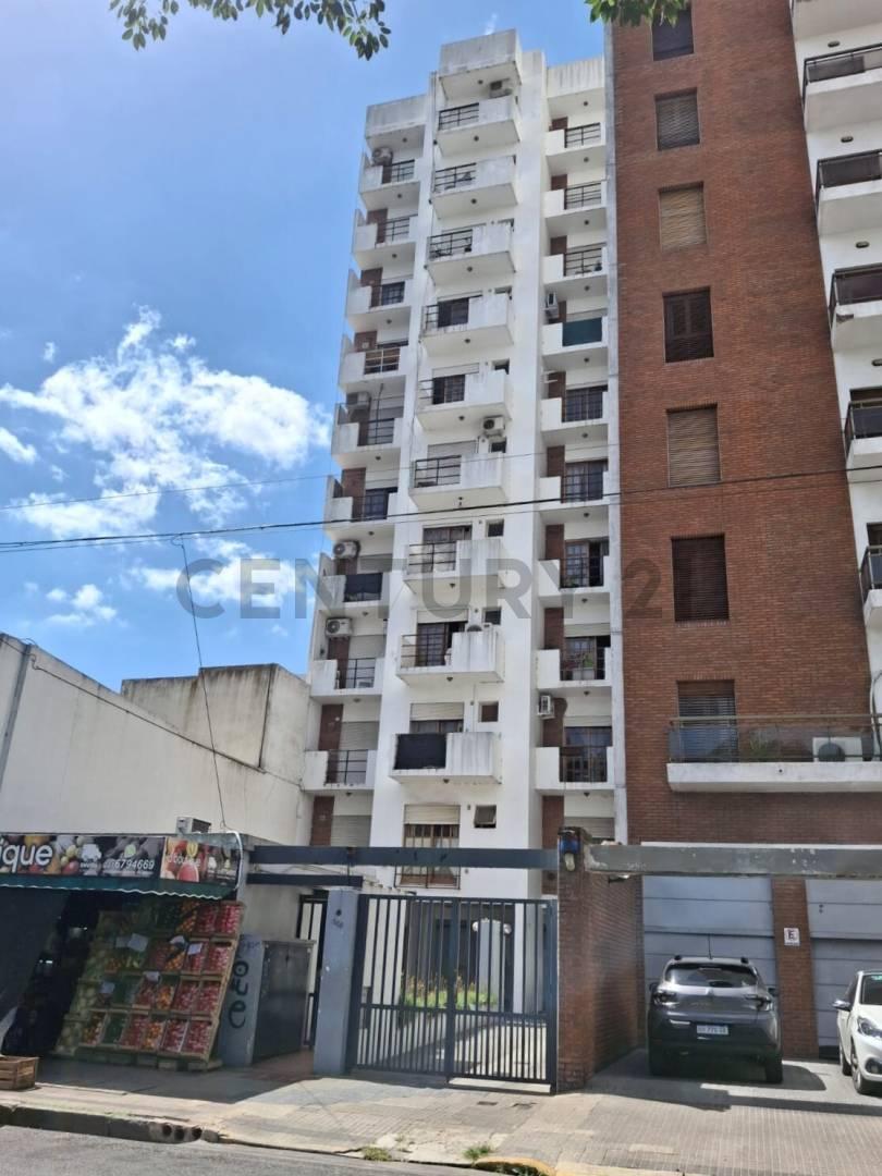 11 entre 45 y 46 - Monoambiente dividido en venta — foto 1