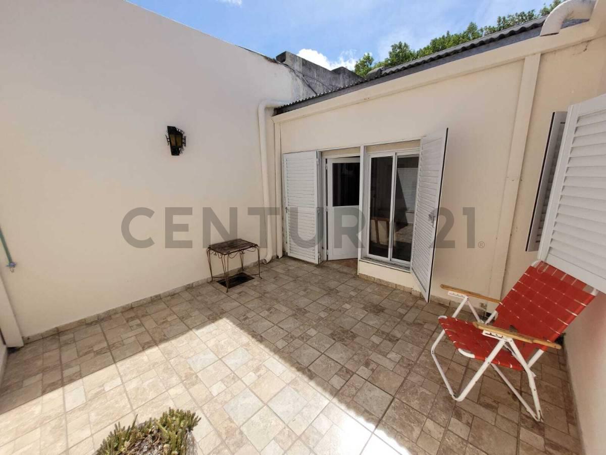 San Martin , calle 27 y de los inmigrantes Verónica CASA + DOS LOCALES A LA VENTA EN VERONICA — foto 1