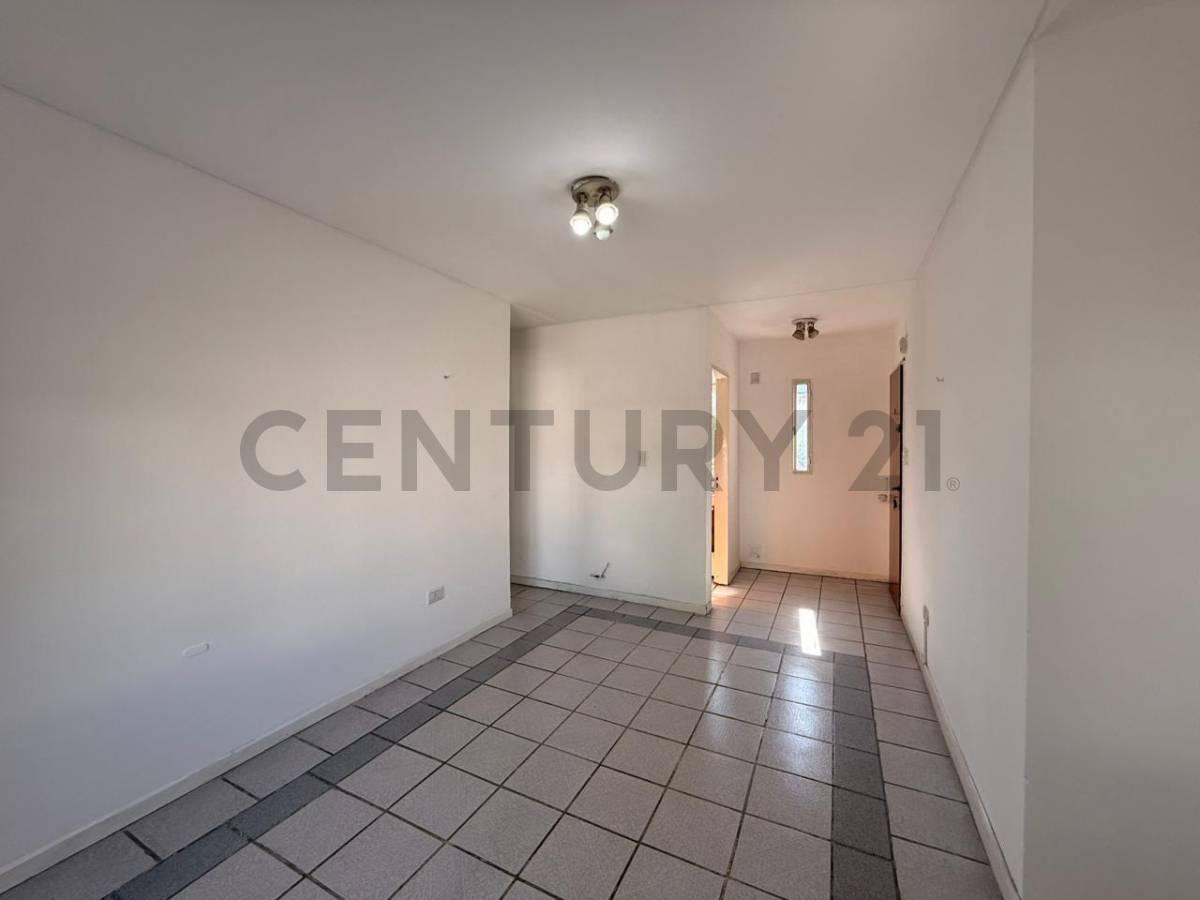 34 entre 14 y 15 - DEPARTAMENTO EN VENTA DE 1 DORMITORIO .- PRIMER PISO POR ESCALERA — foto 1