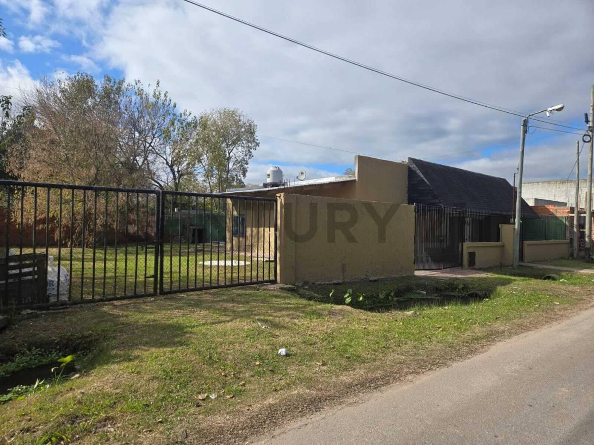 GRAN OPORTUNIDAD DE INVERSION EN LA PLATA!! VENTA DE CASA EN CALLE 5 BIS ENTRE 602 Y 603 — foto 1