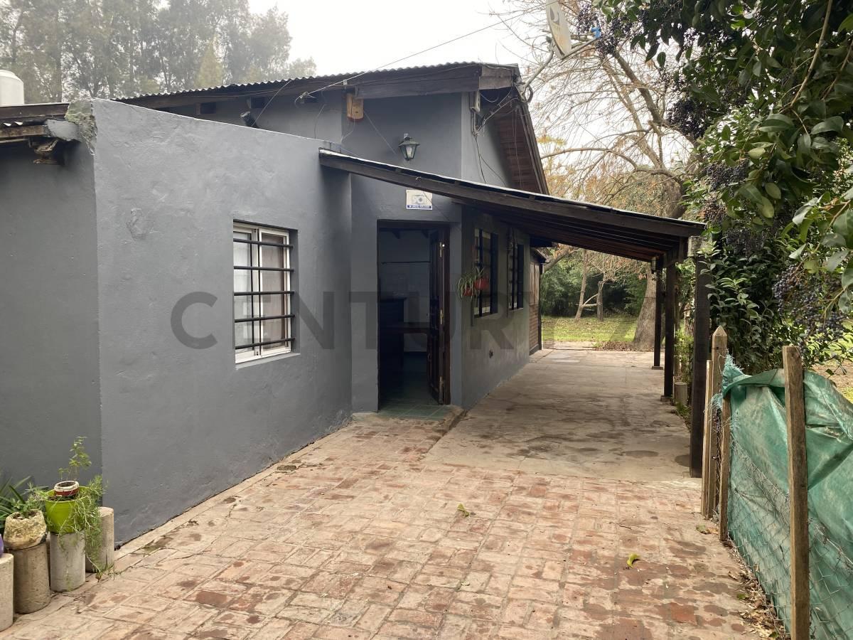 136 Y 440 - CASA EN VENTA DE 2 DORMITORIOS Y PARQUE — foto 1