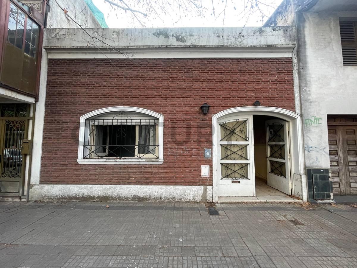 43 e/ 9 y 10 - CASA EN VENTA A REMODELAR — foto 1