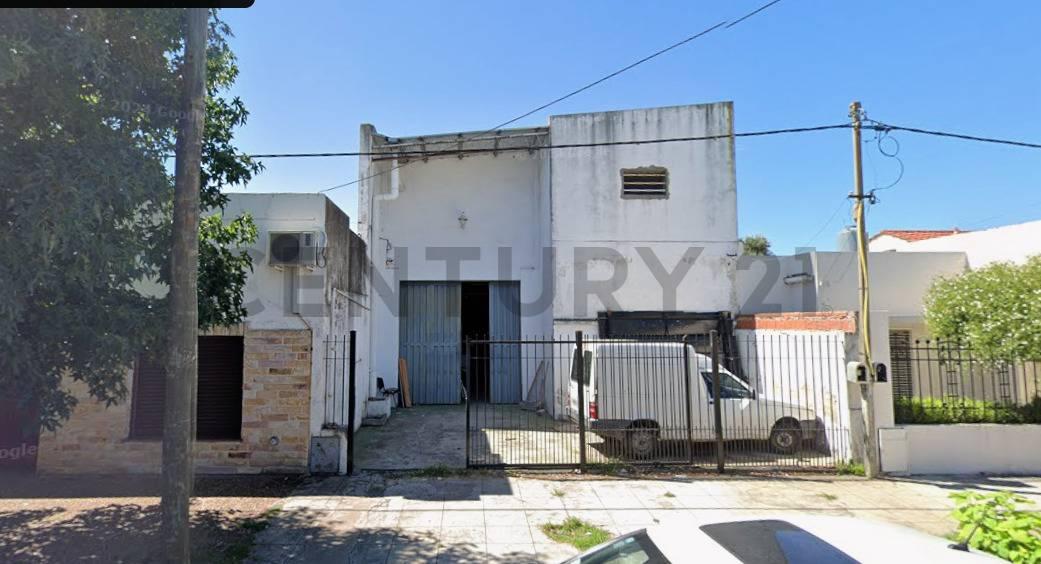 10 ENTRE 160 Y 161 - GALPON A LA VENTA EN BERISSO — foto 1