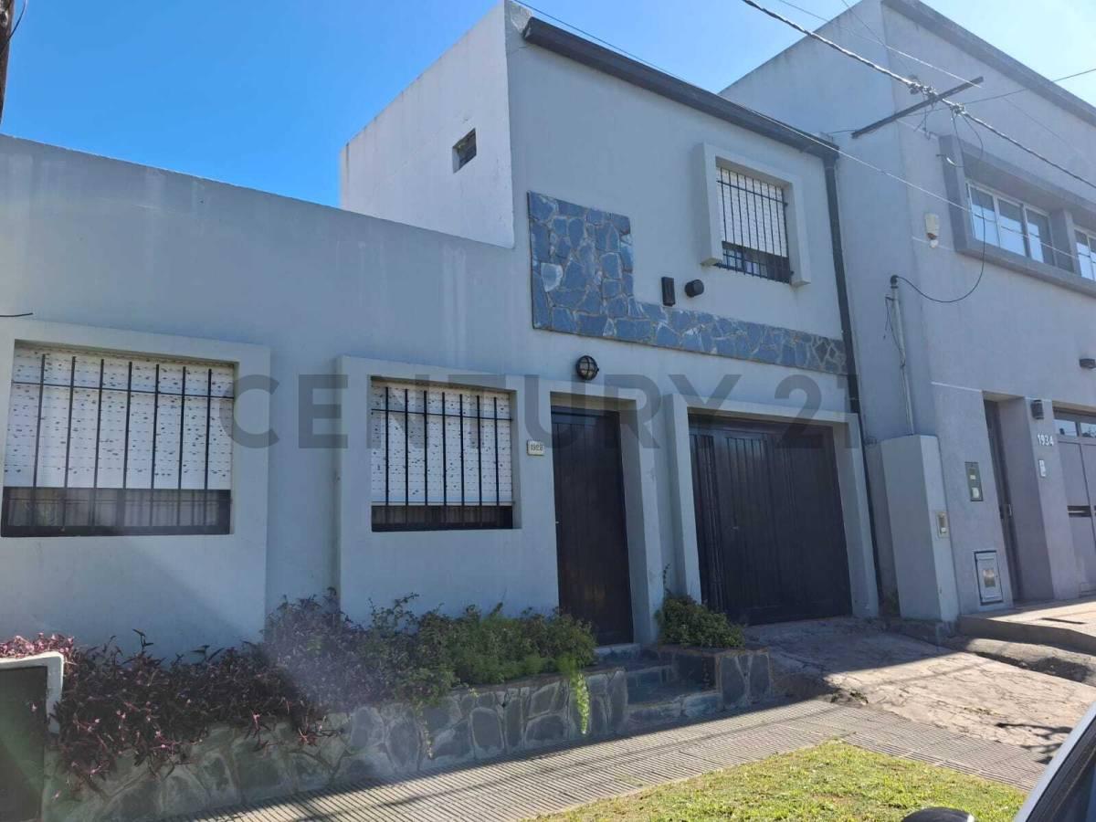 10 entre 512 bis y 513 - CASA EN VENTA DE 3 DORMITORIOS — foto 1