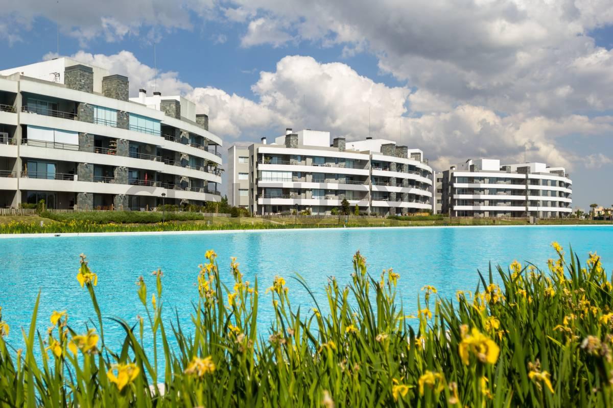 Departamento 2 ambientes con cochera en venta en Lagoon Pilar — foto 1