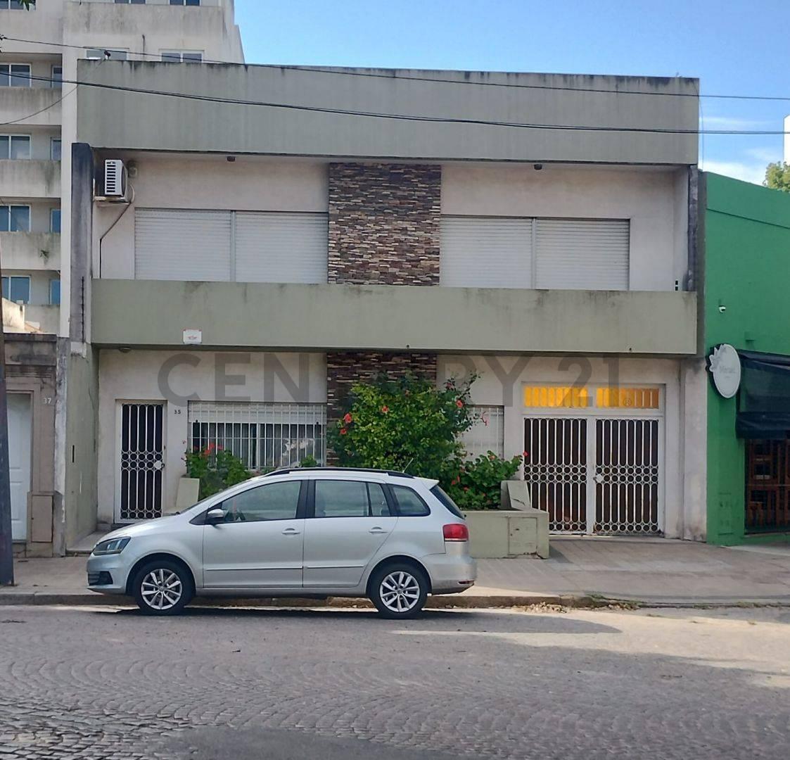 Plaza España entre 7 y diagonal 112. Venta Casa 5 ambientes. — foto 1