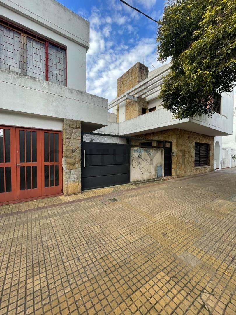 CASA EN VENTA - 14 E/ 37 Y 38 — foto 1