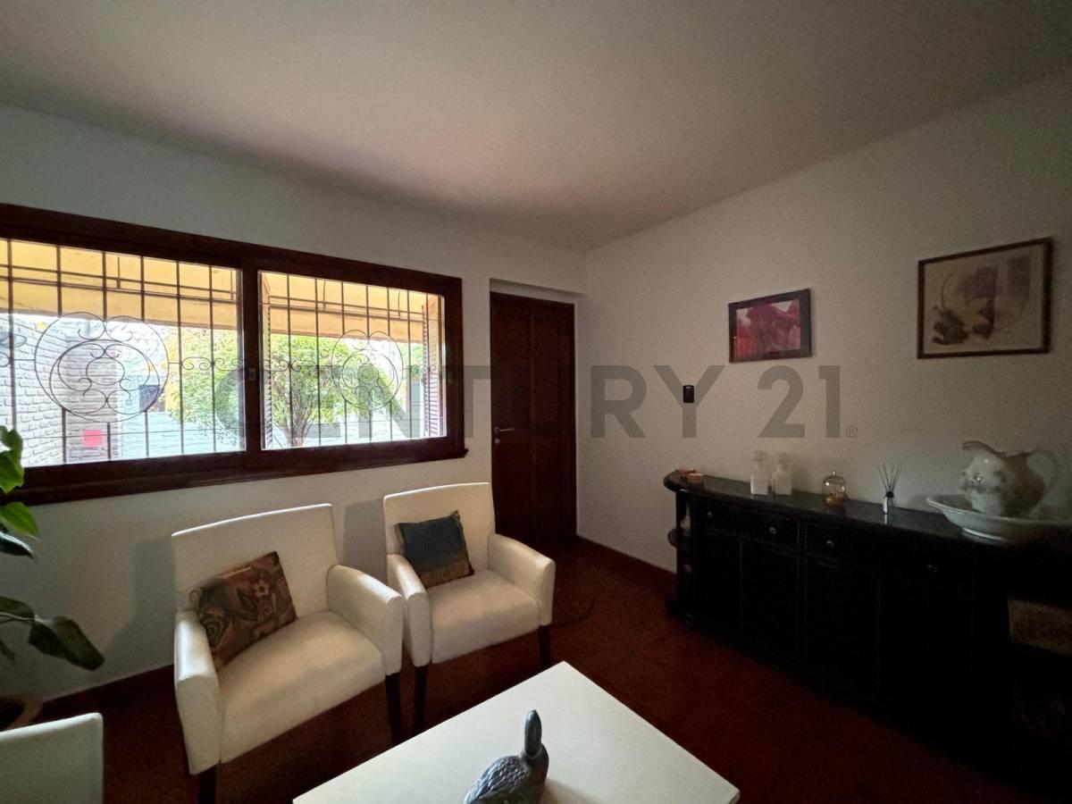 Casa en venta en calle 14 entre 35 y 36. Apto Banco Nacion.- — foto 1