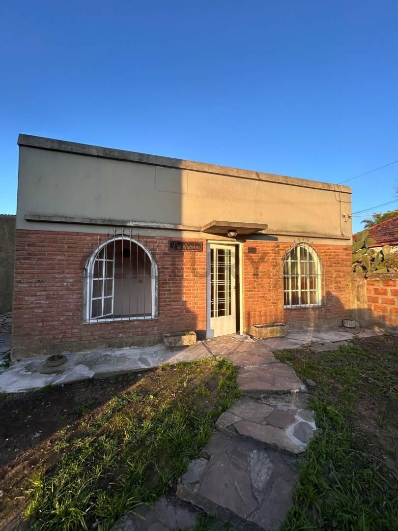 183 entre 42 y 43. CASA DE 1 DORMITORIO EN VENTA — foto 1