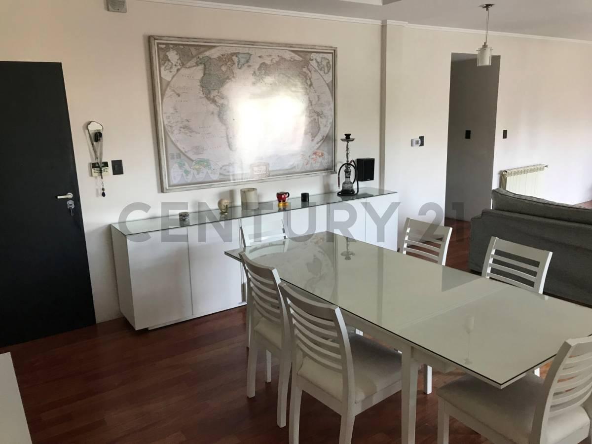 30 entre 43 y 44. Departamento en venta, 2 dormitorios. — foto 1
