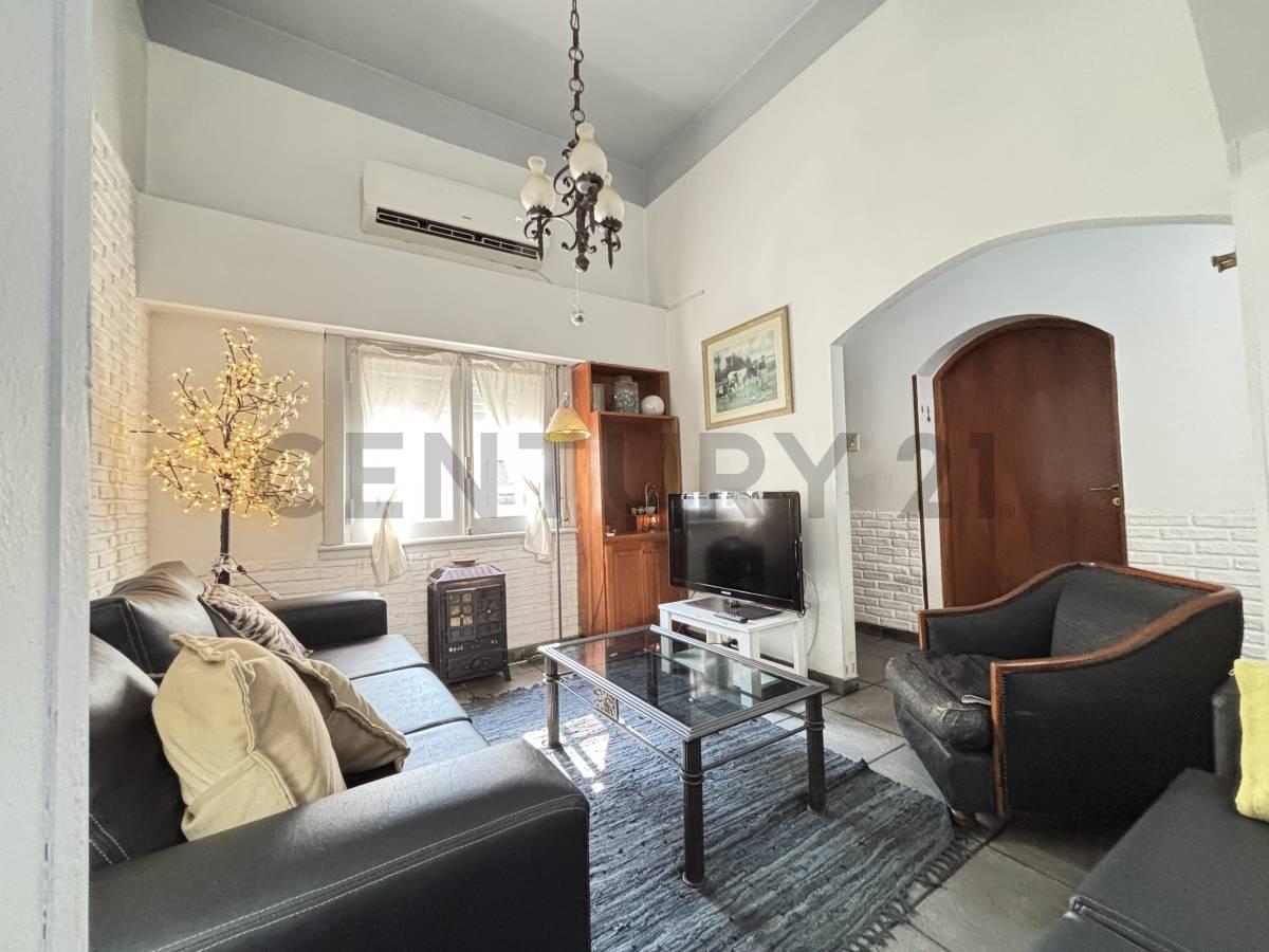 VENTA CASA 6 AMBIENTES. VILLA URQUIZA. — foto 1