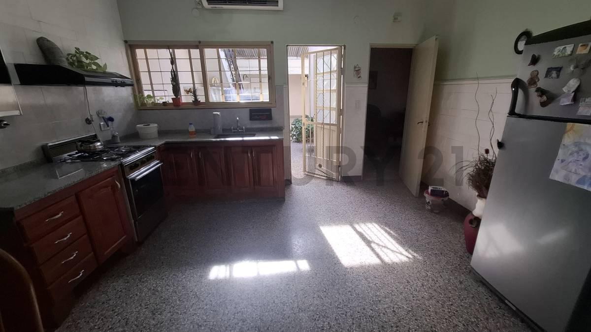Venta de casa 4 Ambientes, Remedios de Escalada, Lanús. — foto 1