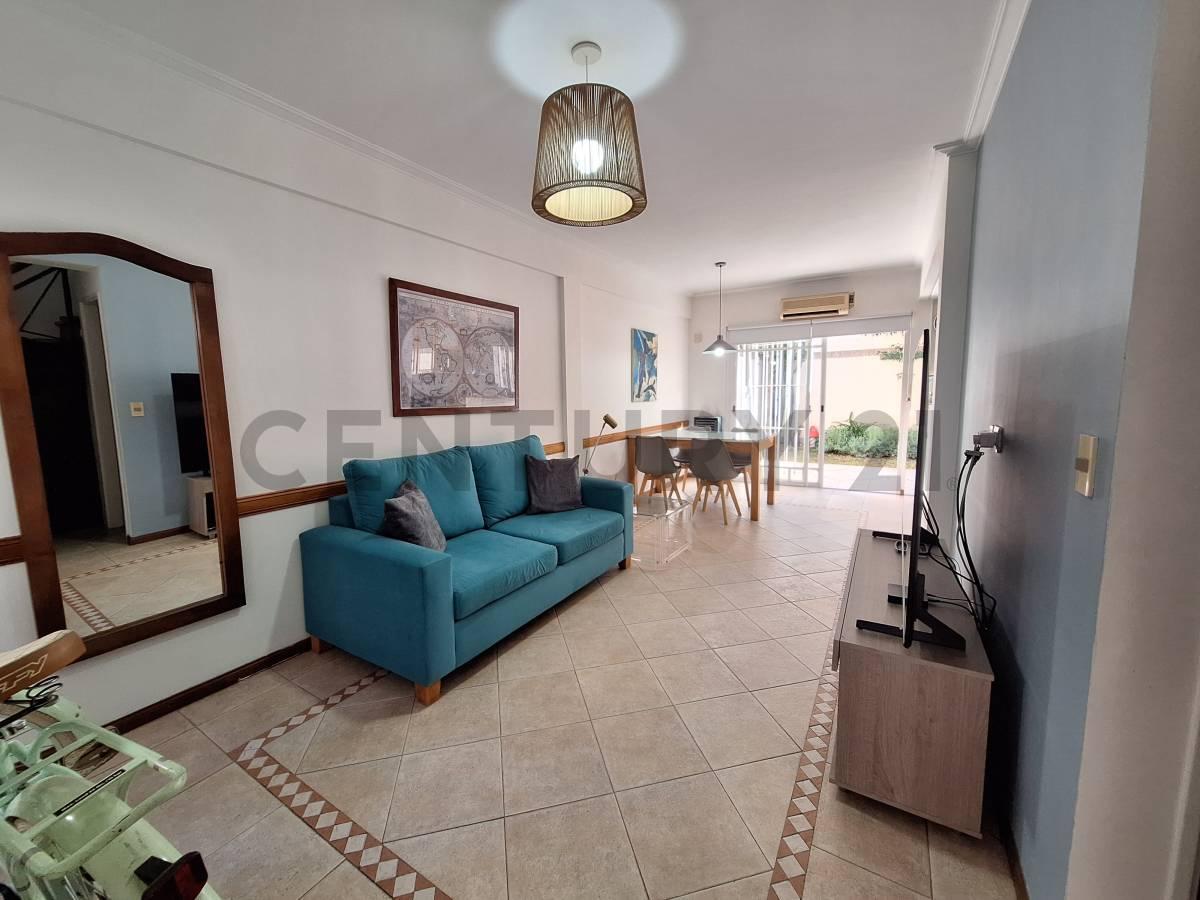 VENTA DÚPLEX 4 AMBIENTES EN BANFIELD, APTO CRÉDITO! — foto 1