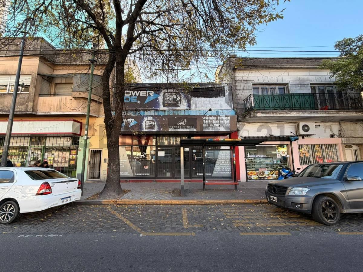 VENTA Lote sobre Av. Rivadavia al 10500 | Distrito USAA | 1.289 m² vendibles — foto 1
