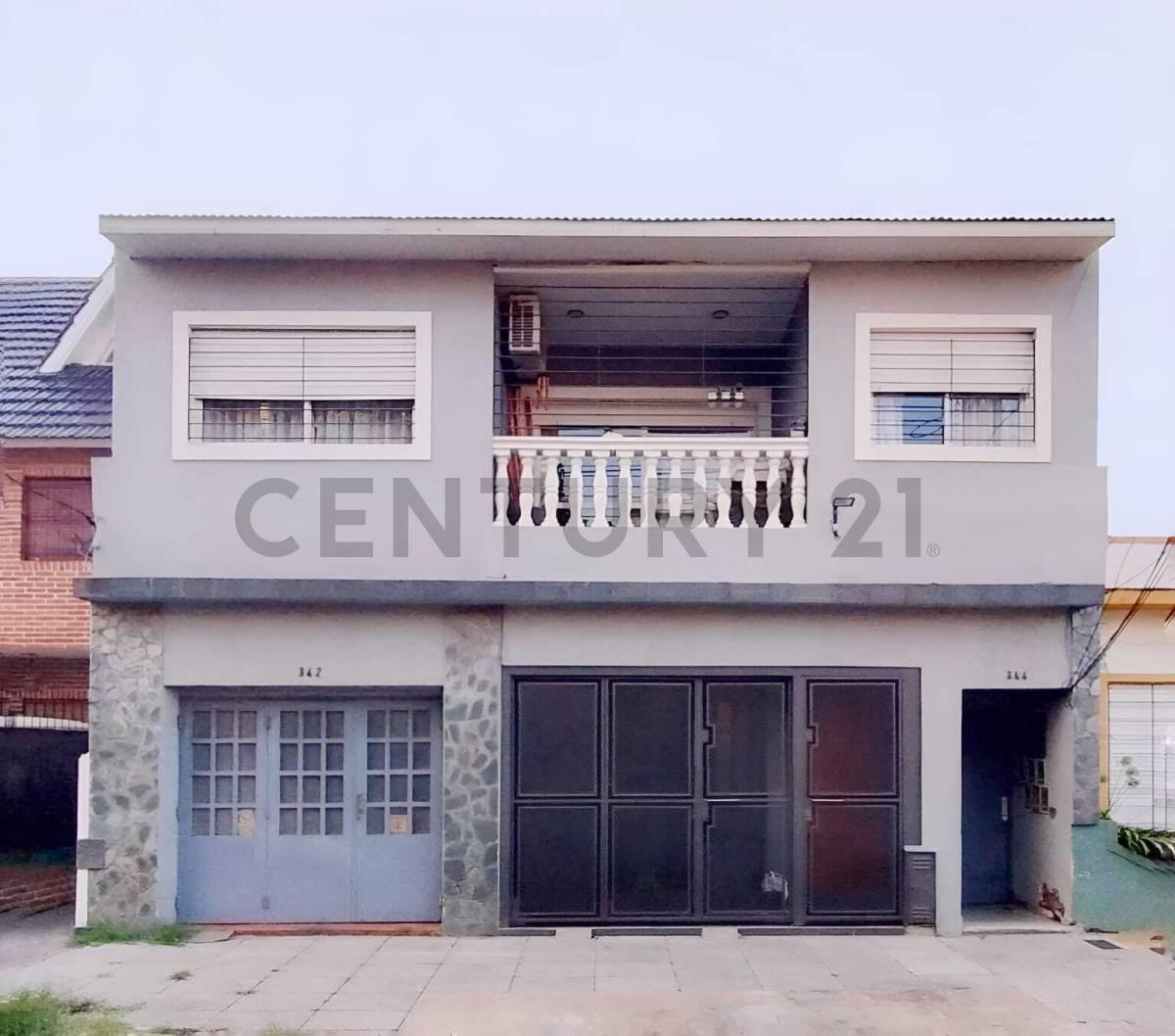 VENTA PH 4 AMB AL FRENTE CON BALCÓN, PATIO Y TERRAZA — foto 1